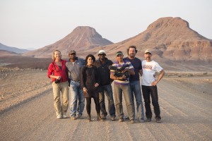 Inspelningsteam och representanter för Sida och WWF Namibia