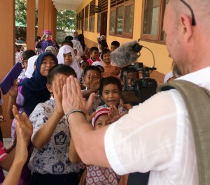 Inspelning av ”Putting Palu on the map” på Kawatuna School i Palu, Indonesien 2014. Foto: Jessica Magnusson
